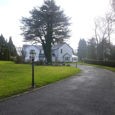 Petitswood House 3*