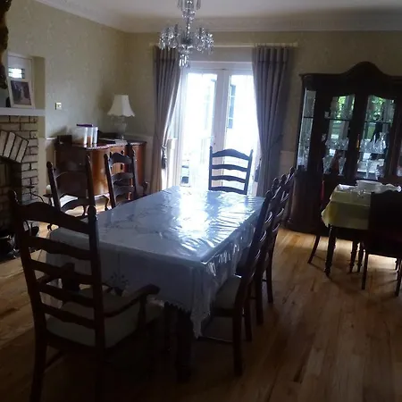 Nocleg ze śniadaniem Petitswood House
