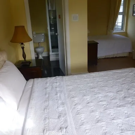 Petitswood House Nocleg ze śniadaniem